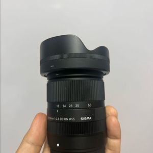 시그마 18-50mm F2.8 DC DN 콤보 렌즈