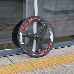 진바이크 페포 삼발이 이미지