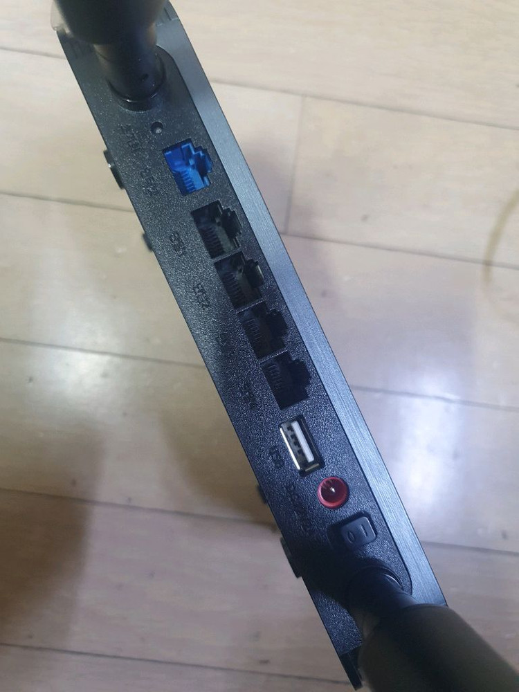 SK브로드밴드 Giga WiFi WAVE2 공유기 RUSH-329AC 2만--2