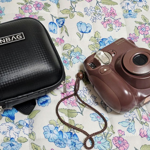 후지필름 즉석카메라 인스탁스 폴라로이드 미니7s 초코 이미지