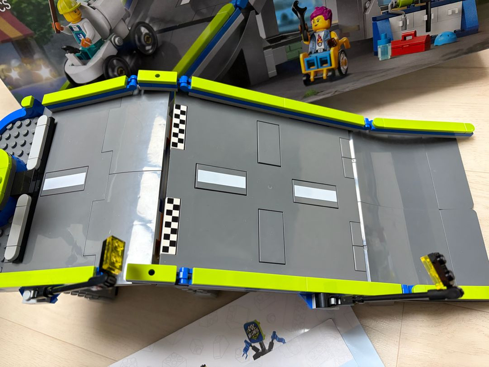 [1회조립] 레고 60460+60458,60459 무한한 도전: 레이스 카 경사 트랙 및 자동차 추가 4대 이미지