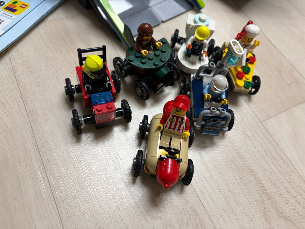 [1회조립] 레고 60460+60458,60459 무한한 도전: 레이스 카 경사 트랙 및 자동차 추가 4대 이미지