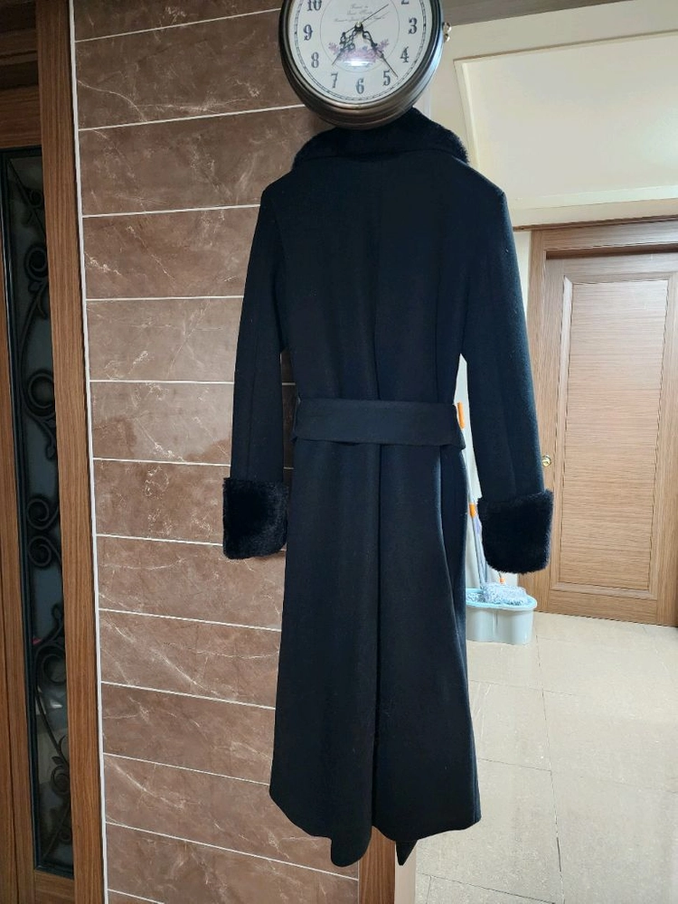 이자벨마랑 블랙롱코트 이미지