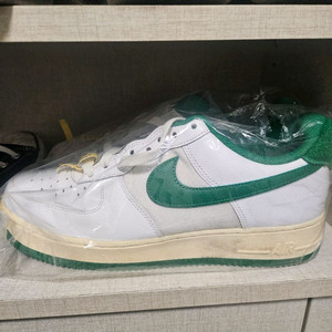 나이키 에어포스 파인그린 이미지