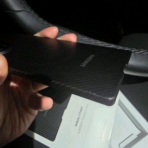 갤럭시 폴드7 정품 카본케이스