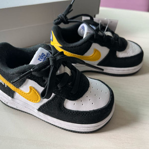 나이키 에어포스 1 LV8 애슬래틱 클럽 TD 6C 새상품