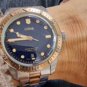 오리스 다이버 300m 방수 시계 이미지