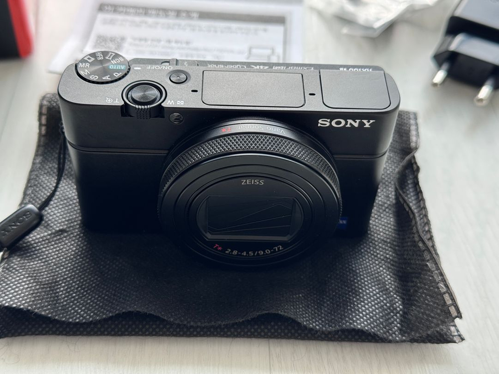 소니 DSC-RX100M7 디지털카메라 이미지