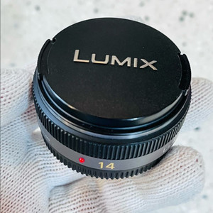 <민트급> 파나소닉 루믹스 14mm f2.5 렌즈. 마이크로포서드 마포.