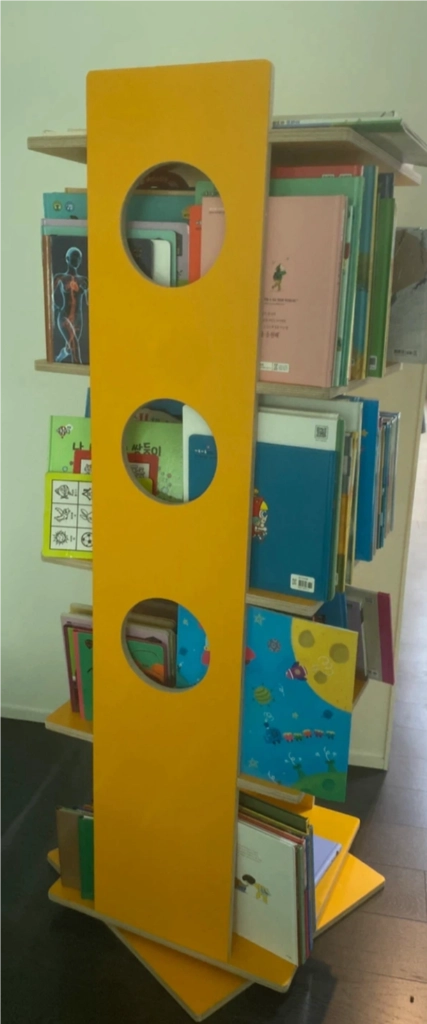 제이디홈드레싱 4단 회전책장 이미지