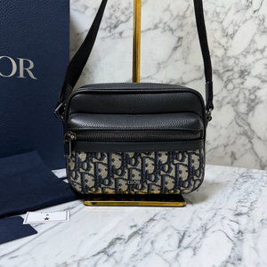 디올 오블리크 라이더 2.0 미니 크로스백 메신저백