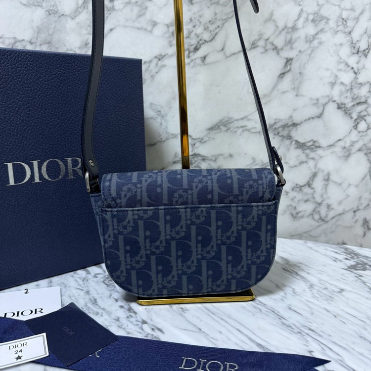 디올x데님 티어스 오블리크 새들 미니 플랩 크로스백 메신저백--6