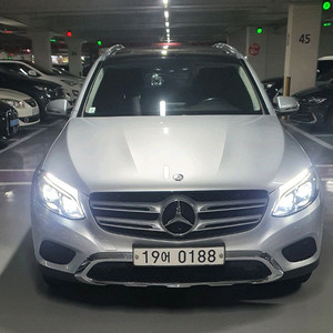 벤츠 GLC220D 4MATIC 판매 합니다