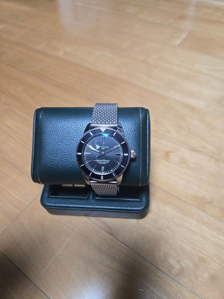 브라이틀링 슈퍼오션 헤리티지 B20 오토매틱 44--2