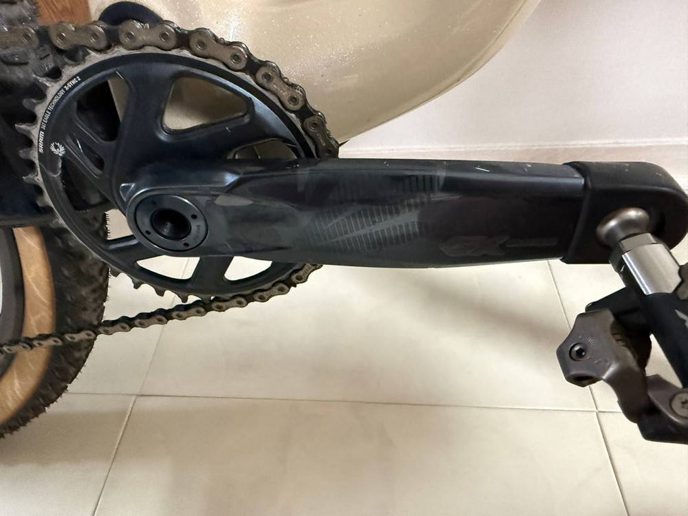 위아위스 알페카 S사이즈 완성차(스램 전동 구동계) 판매 합니다.--3