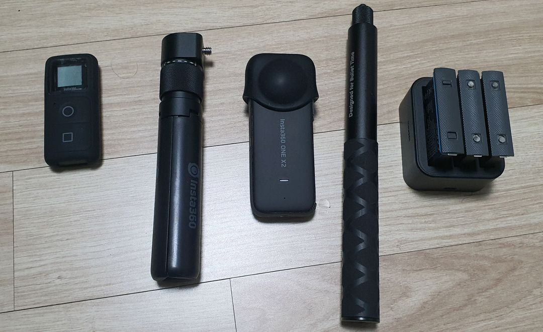인스타360 ONE X2 액션캠 세트 이미지