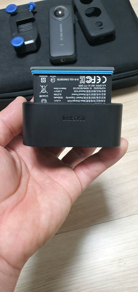 인스타360 ONE X2 액션캠 세트 이미지