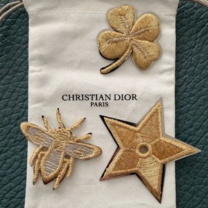 디올 오너먼트 자수 골드 3종 세트 스티커 미니 파우치 포함