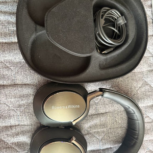 Bowers&Wilkins PX8 블랙 헤드폰 팔아요