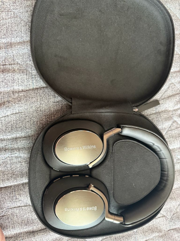 Bowers&Wilkins PX8 블랙 헤드폰 팔아요--2