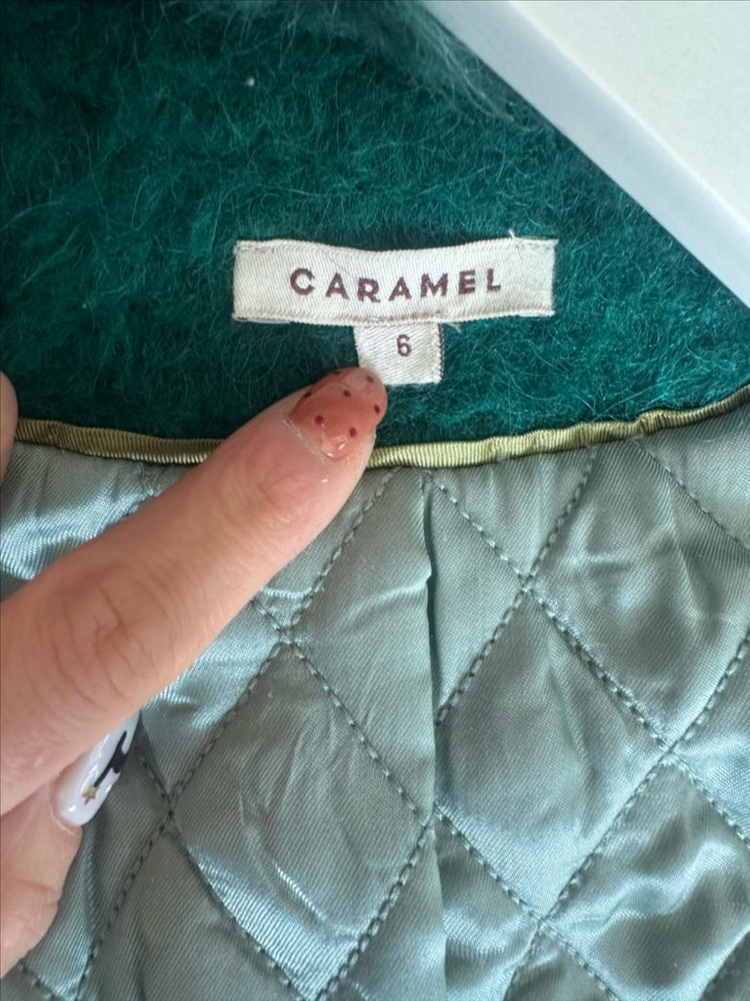 CARAMEL 카라멜 여아코트 판매해요.--3