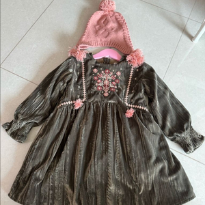 루이스미샤 4y원피스판매해요.