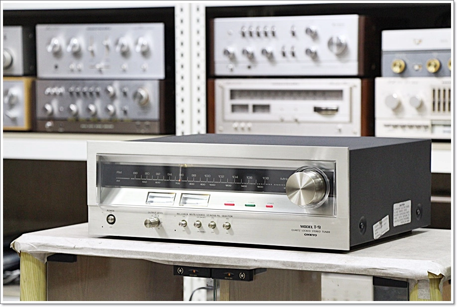온쿄(ONKYO) A급 고급형 아날로그 튜너 T-9 이미지