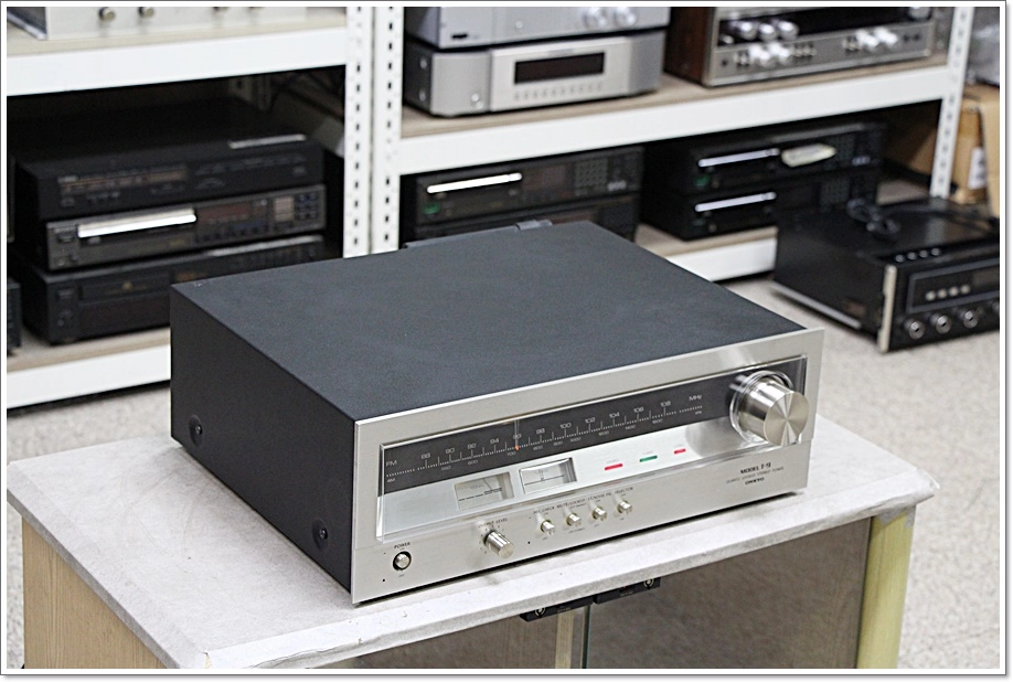 온쿄(ONKYO) A급 고급형 아날로그 튜너 T-9 이미지