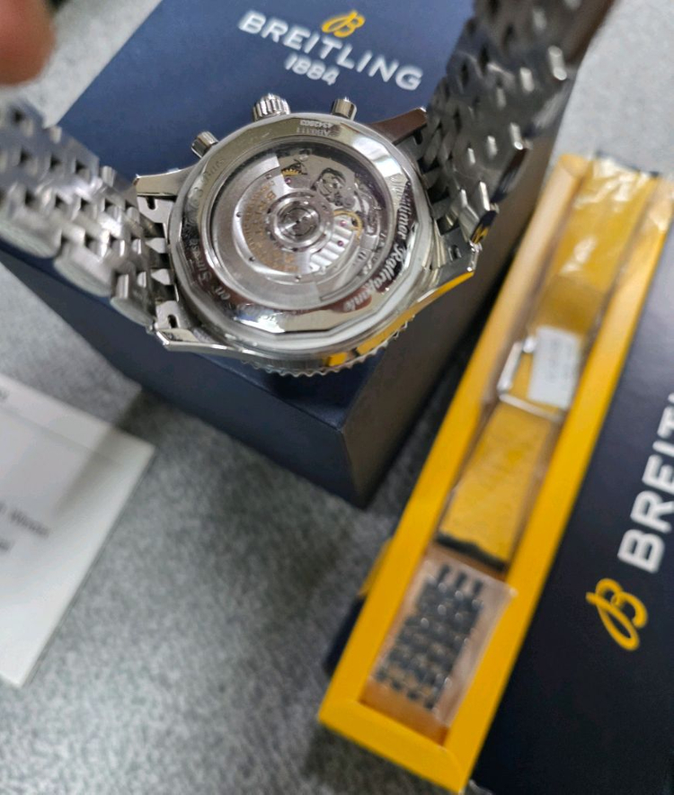 브라이틀링 네비타이머 B03 라트라팡테 45mm--3