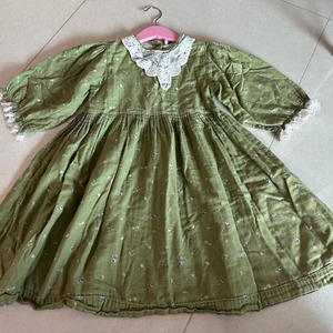 베베오가닉 원피스 판매해요.6y