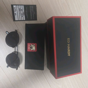 에드하디 선글라스 EDS 6104-BK