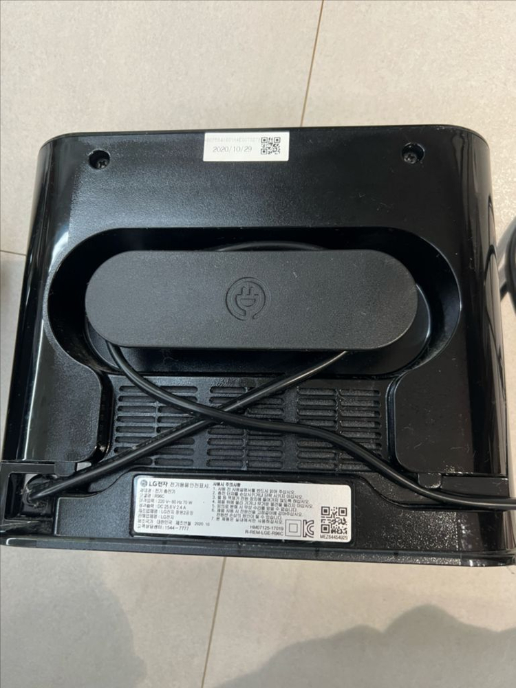 LG 코드제로 R9 로봇청소기--3