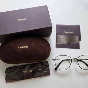 [오늘만이가격] 톰포드 메탈 안경테 TF5787 라운드스퀘어 블랙실버
