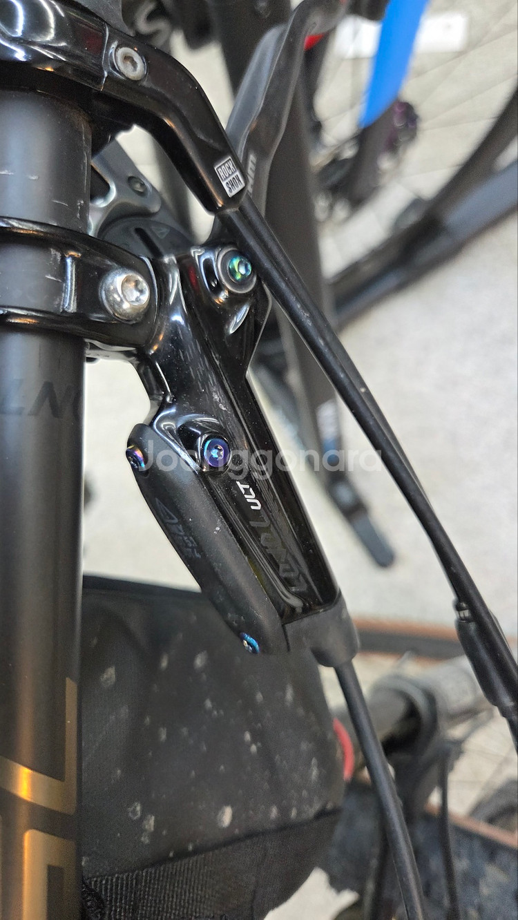 트렉 슈퍼칼리버9.9 xx1 axs 최상급자전거 판매합니다--6