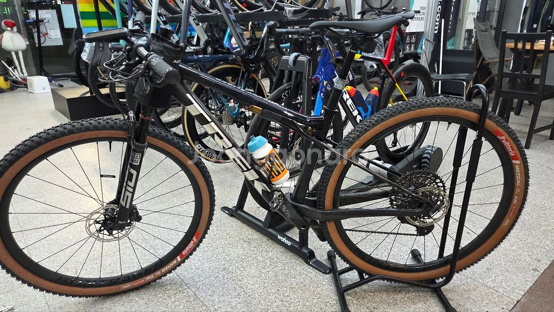 트렉 슈퍼칼리버9.9 xx1 axs 최상급자전거 판매합니다--9