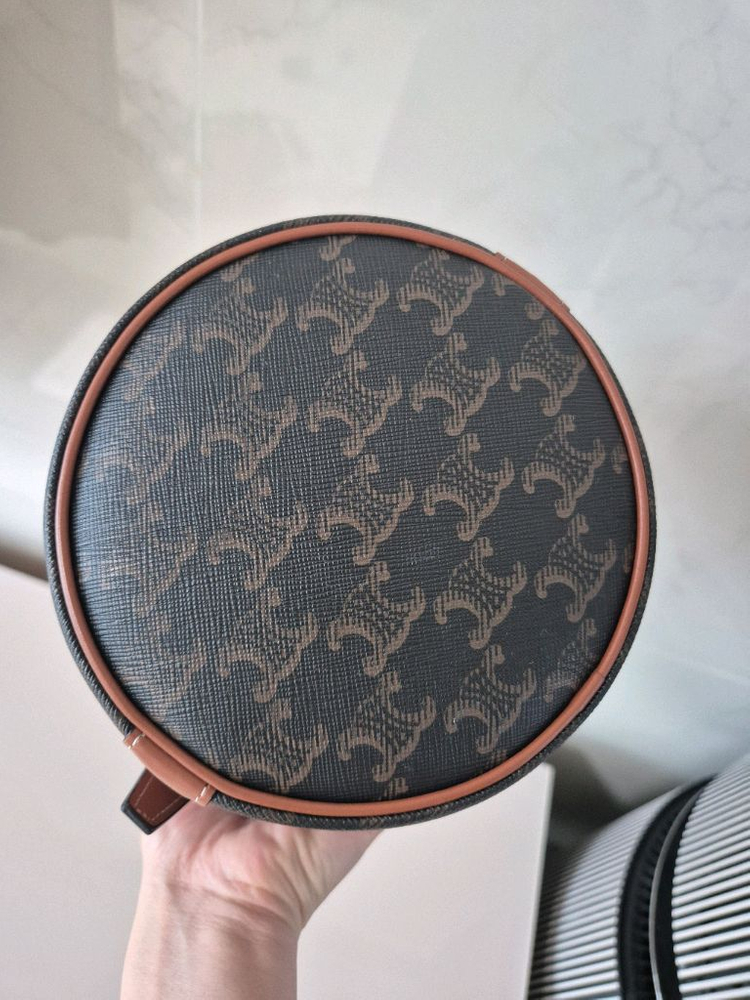 셀린느 드로우스트링 스몰 버킷백(이너백포함) 이미지