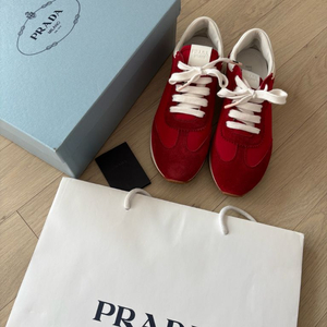 프라다 레이스업 스니커즈 255
