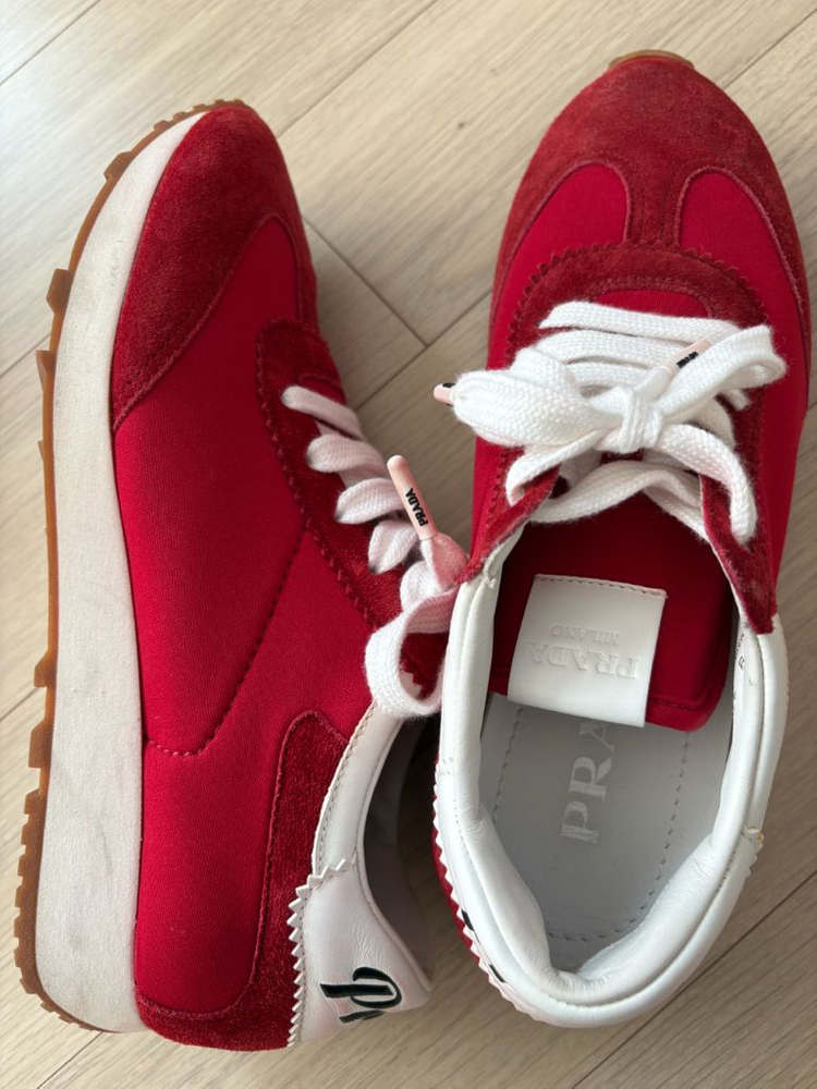 프라다 레이스업 스니커즈 255--4