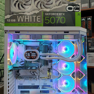 미사용 ) 게이밍 컴퓨터 9800X3D & RTX5070 pc