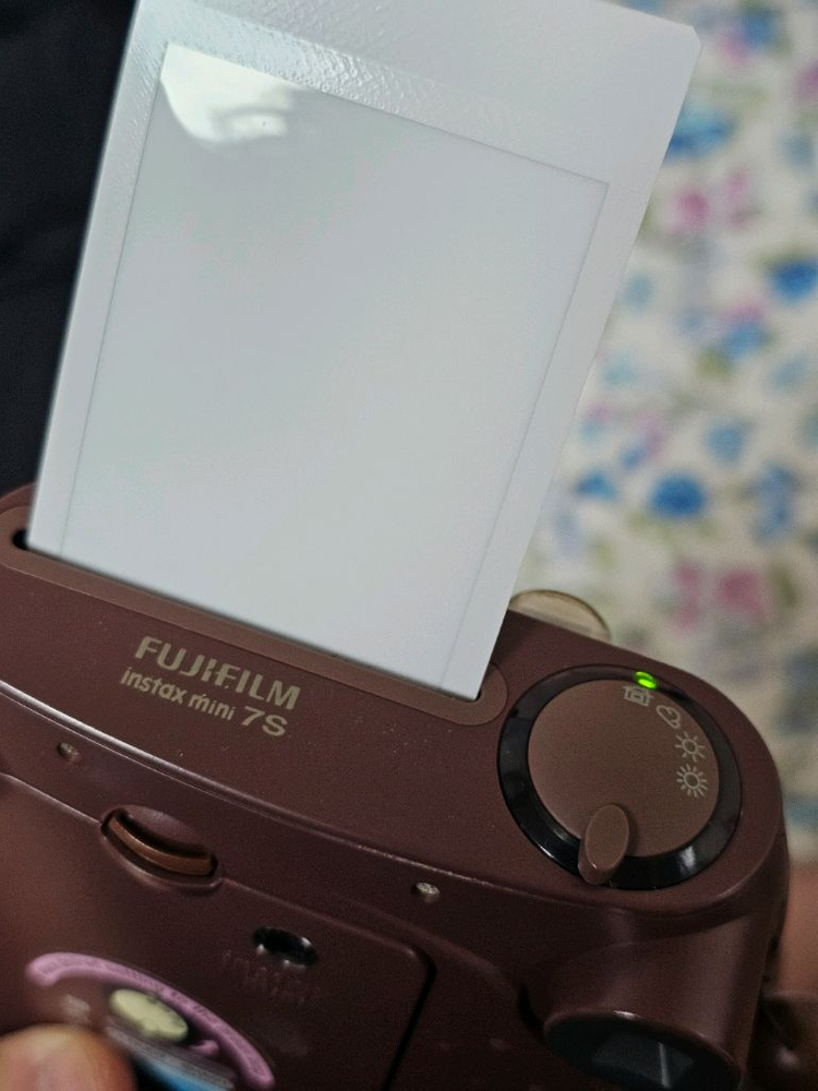 후지필름 즉석카메라 인스탁스 폴라로이드 미니7s 초코 이미지