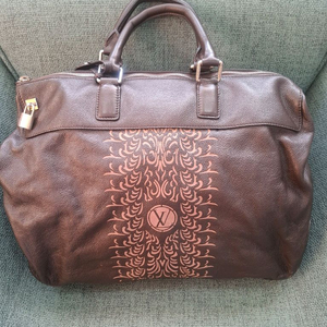 루이비통 가죽 보스턴백( 크고 상태좋아요: 진품인지가품인지몰라서저렴히드려요):