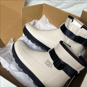 문스타 810s 마르케모디 화이트 250