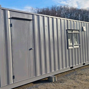 3x9. 깨끗하고 튼튼한컨테이너