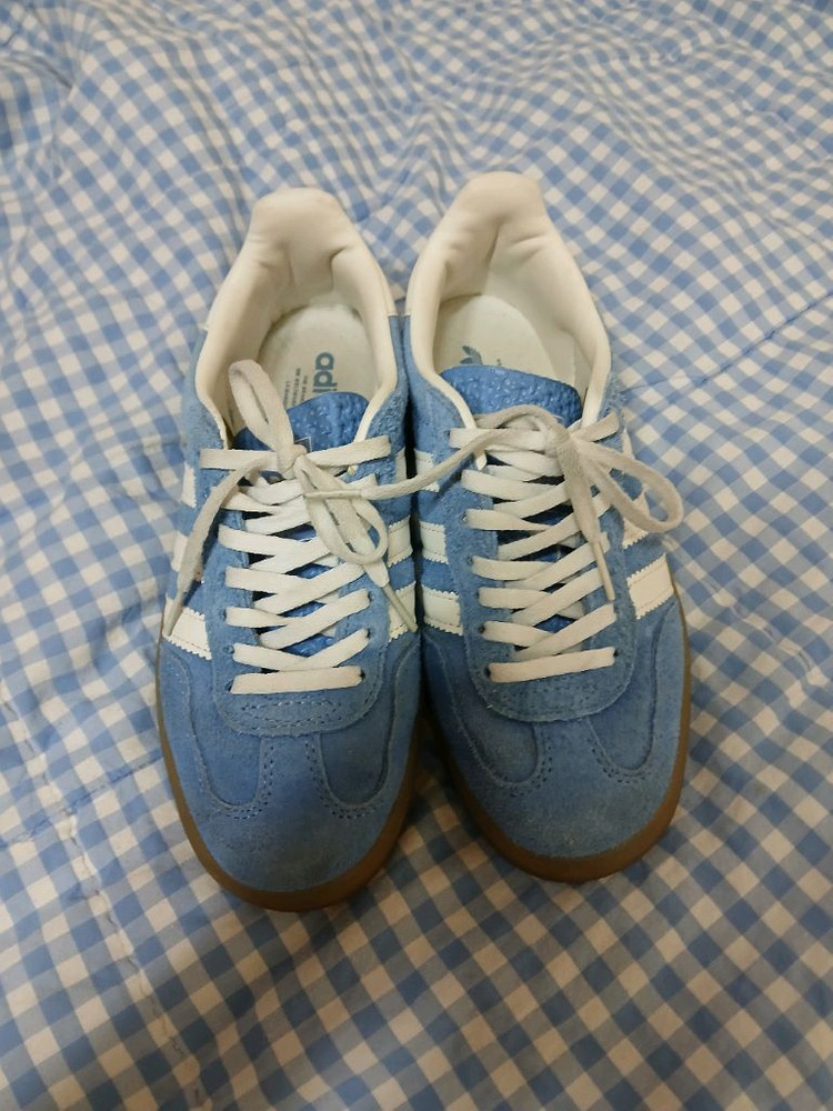 아디다스 가젤 하늘색 230 팝페라 검정앵글부츠 헐값에 드립니다--0