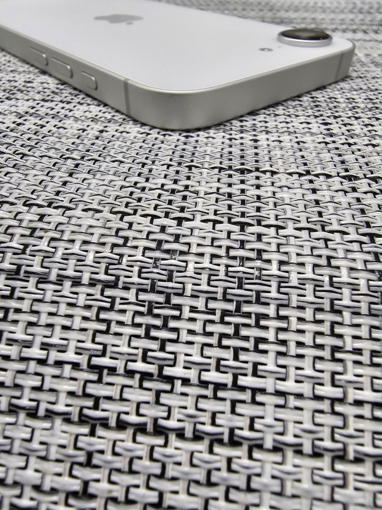 (신폰급) 아이폰 16E 256G 화이트 배터리100% 싸이클33 보증내년 8월까지남은 초S급 73만팝니다@--3