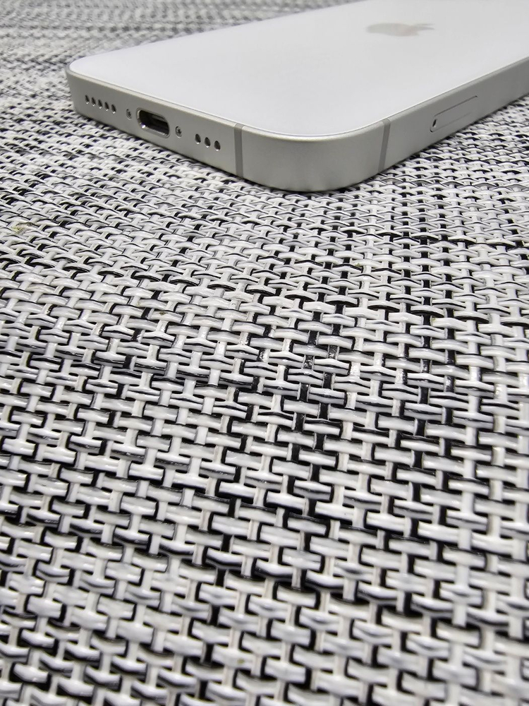 (신폰급) 아이폰 16E 256G 화이트 배터리100% 싸이클33 보증내년 8월까지남은 초S급 73만팝니다@--6