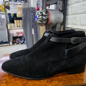 생로랑 스웨이드 부츠 42사이즈