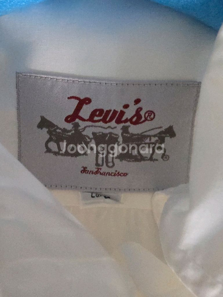 리바이스 여성 아이보리 셔츠 L사이즈--1