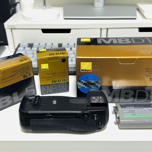 [일괄] D850용 연사셋(MB-D18, BL-5, EN-EL18c) 및 충전기 MH-26aAK
