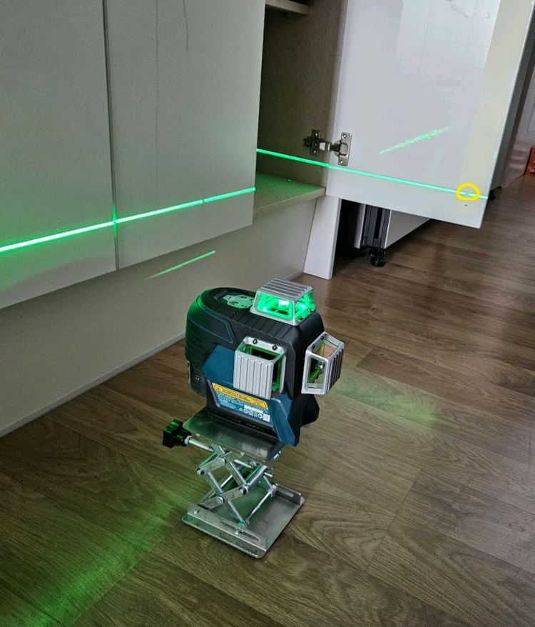 보쉬 레벨기 GLL3 80CG--2